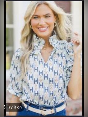 Entro Taking Shape Navy Blue Medallion Blouse size small